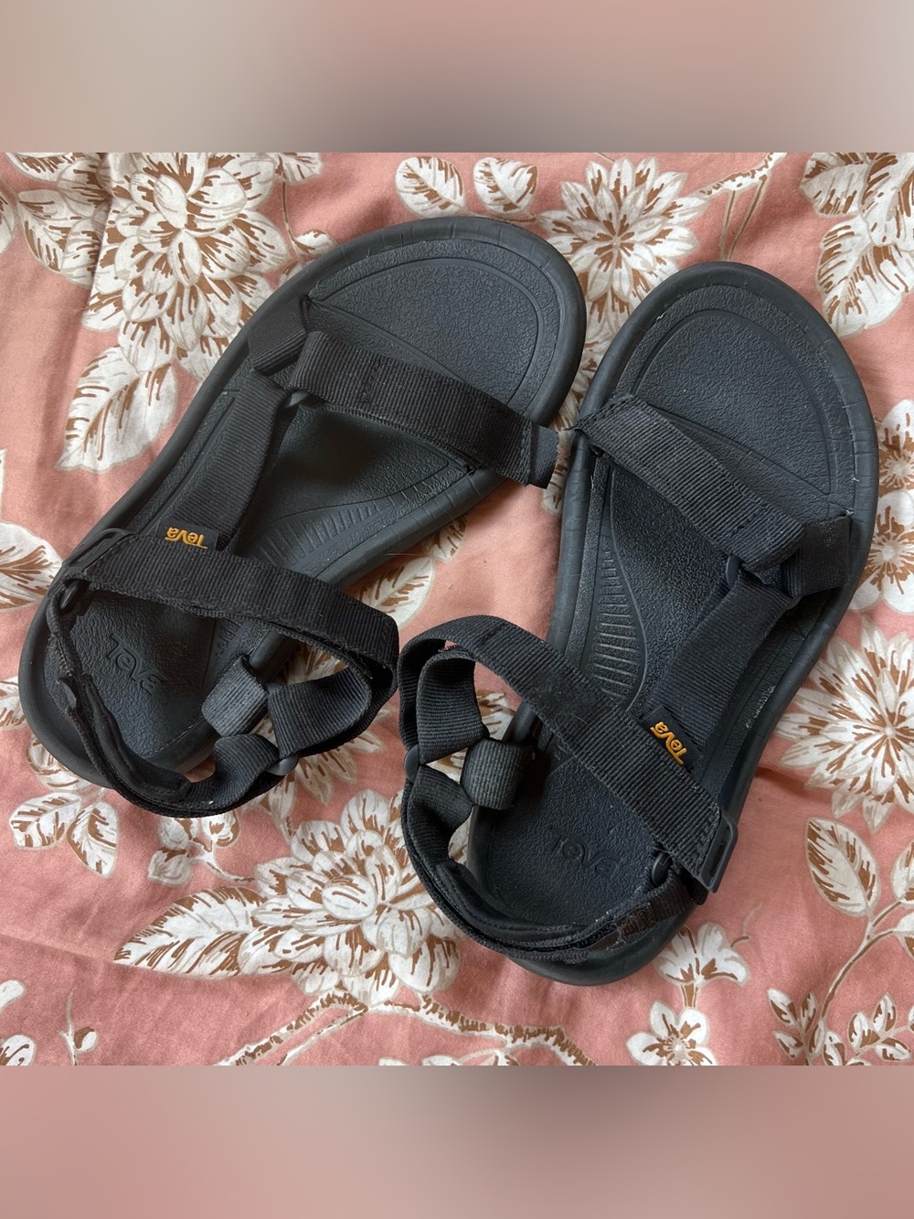 Teva Black Women’s Hurricane XL T2 Sandals size 7